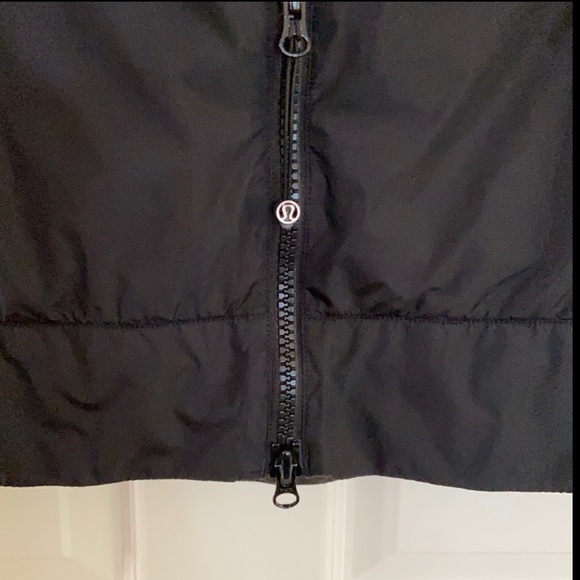 Lululemon Black Lightweight Rain Jacket - Picture 4 of 6